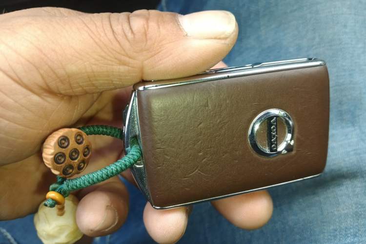 Used Volvo V90 2020 Cross Country T5 AWD Prestige Edition Vehicle Key