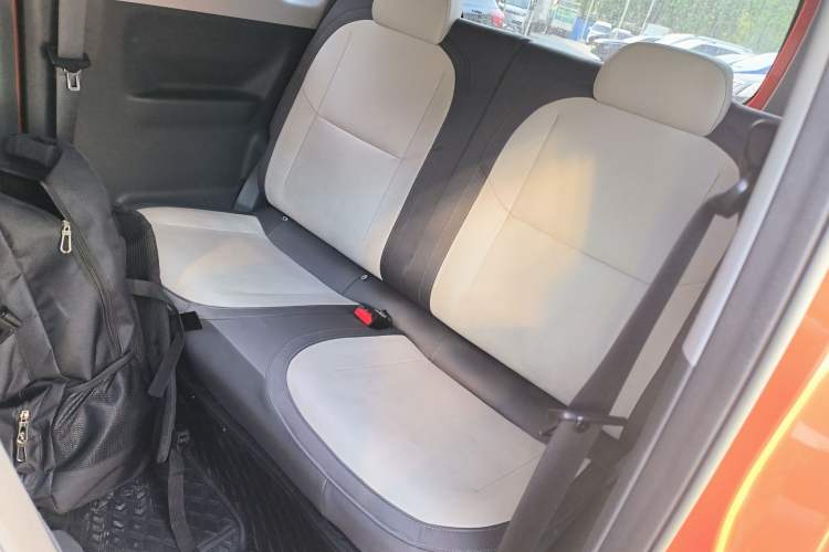 Used Geely Galaxy Panda 2025 210km Panda Rider Left Rear Seat