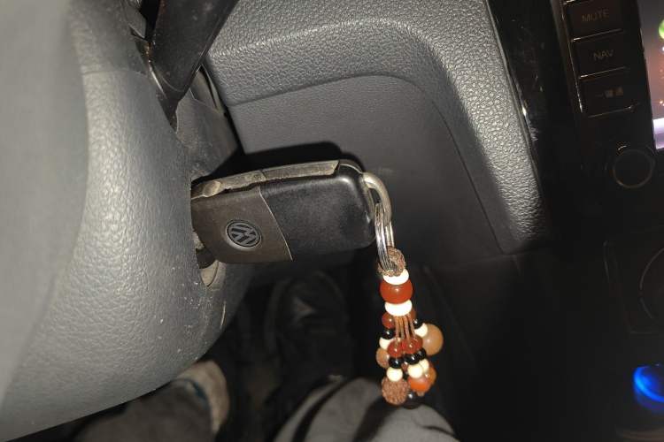 Used Volkswagen Santana 2013 1.6L Manual Comfort Edition
