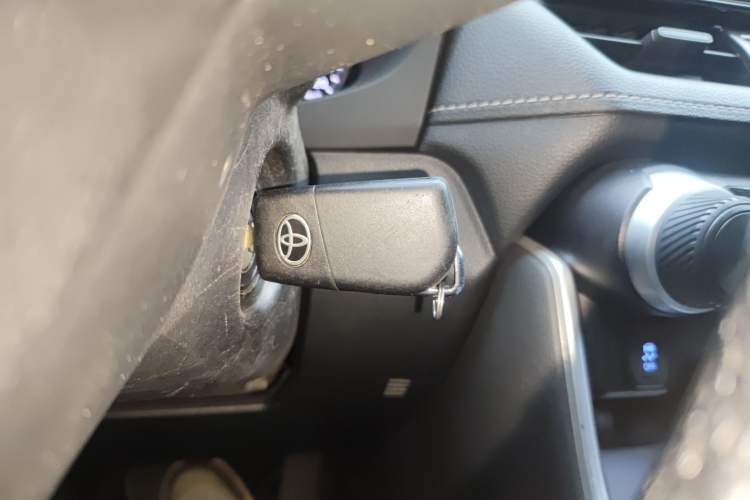 Used Toyota RAV4 2021 2.0L CVT Two-Wheel Drive Urban Edition
