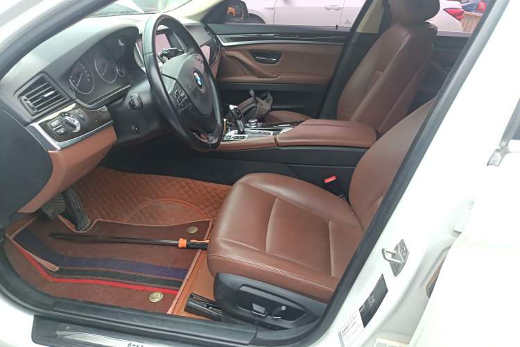 Used BMW 5 Series 2014 525Li Leading Model