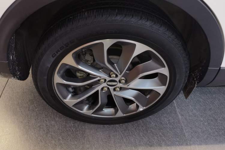 Used Lincoln Nautilus 2021 2.0T Four-Wheel Drive Luxury Edition Right Rear Wheel Hub