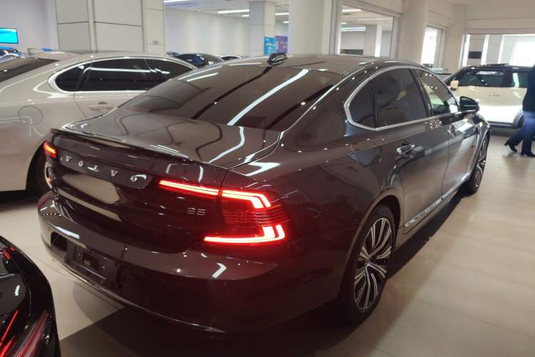 Used Volvo S90 2023 B5 Zhiyuan Luxury Edition