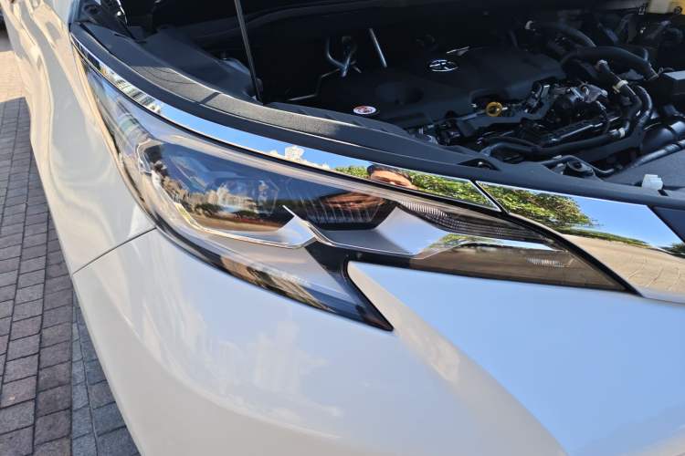 Used Toyota SIENNA 2023 2.5L Hybrid Comfort Edition Right Front Headlight