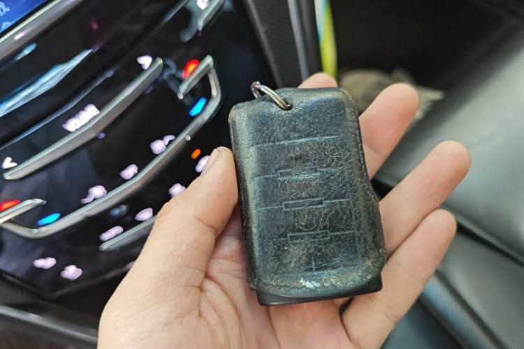 Used Cadillac XTS 2013 28T Luxury Model
