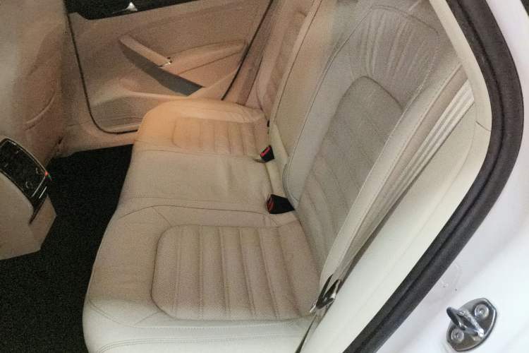 Used Volkswagen Passat 2014 1.8TSI DSG Prestige Edition