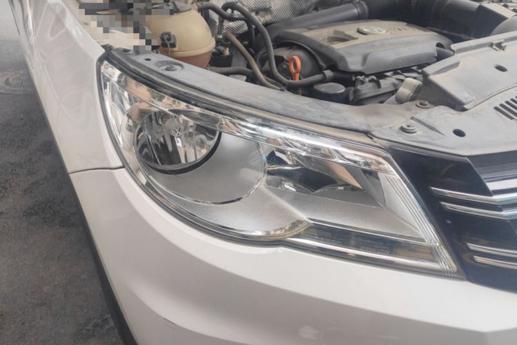 Used Volkswagen Tiguan 2012 1.8TSI Automatic Two-Wheel Drive Elite Edition Right Front Headlight