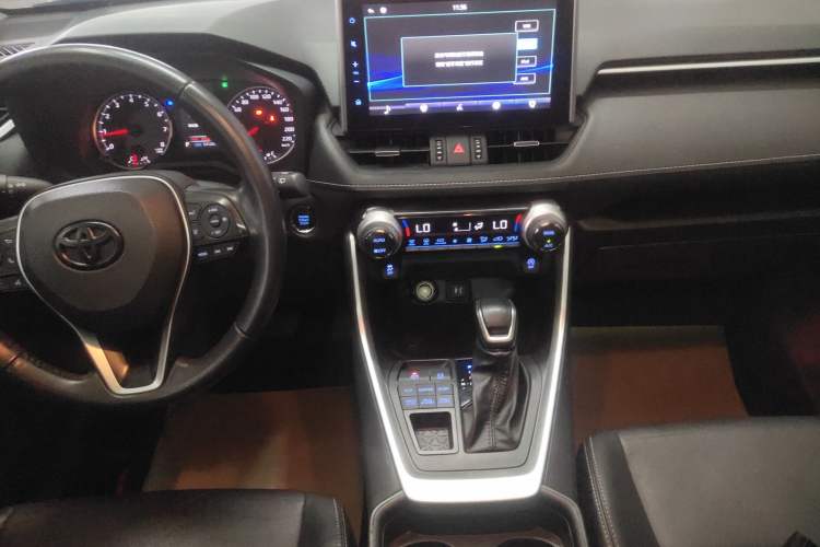 Used Toyota Wildlander 2022 2.0L CVT 4x4 Luxury PLUS Edition