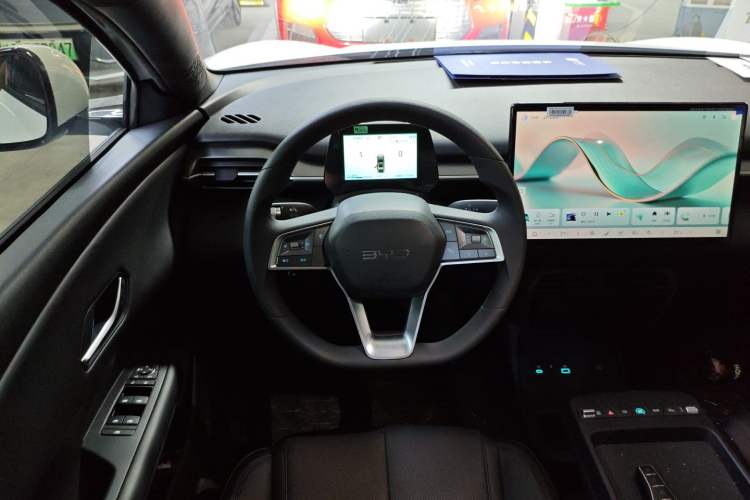 Used BYD e7 2025 Model 520 Smart Mobility Edition
