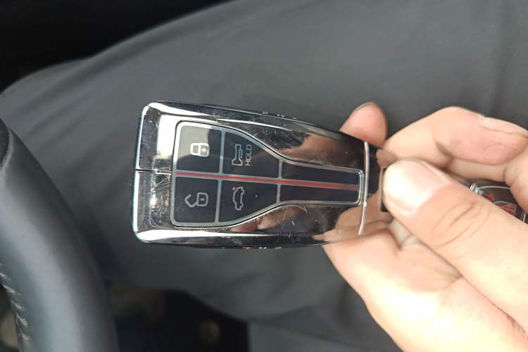 Used Hongqi HS5 2022 Revised Version 2.0T Smart Connect Flagship Edition
