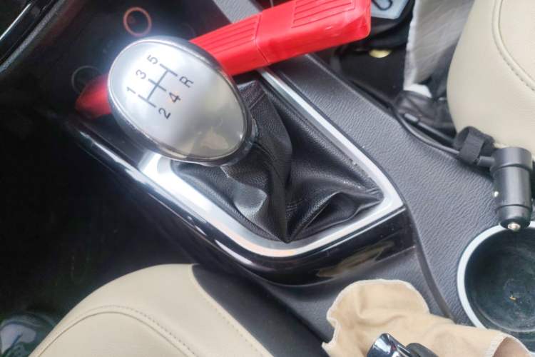 Used CHANGAN Alsvin V7 2015 1.6L Manual Enjoyment Model China IV Standard Gear Lever