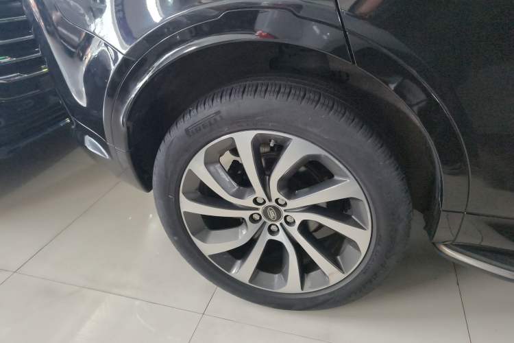 Used Land Rover Discovery Sport 2020 249 PS R-Dynamic Performance Edition Right Rear Wheel Hub