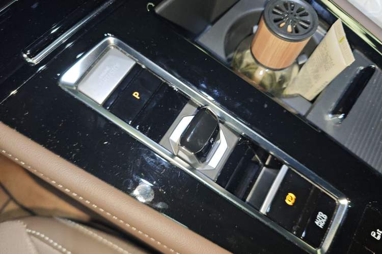 Used Volkswagen Viloran 2022 380TSI Luxury Edition