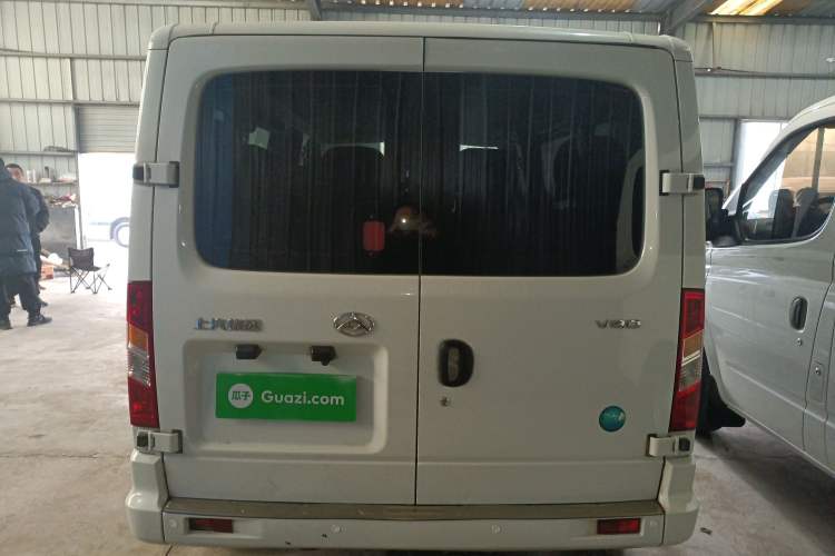 Used SAIC MAXUS Xintu V80 2023 2.0T Manual Classic Aoyuntong Short Wheelbase Ultra-Low Roof 7/8/9-Seater
