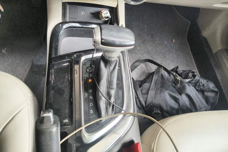 Used GAC Trumpchi GA6 2015 1.8T DCT Comfort Model Gear Lever