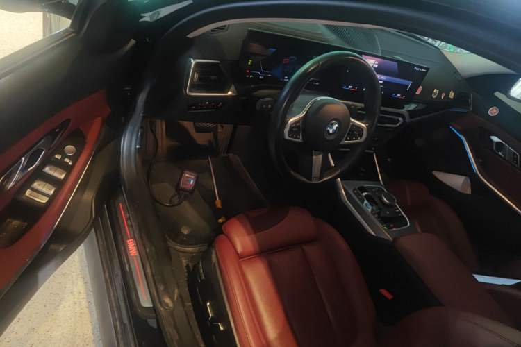 Used BMW i3 2024 eDrive 40 L Midnight Edition
