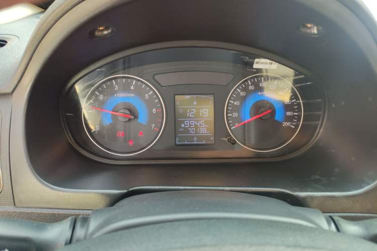 Used Dongfeng Fengon 370 2016 1.5L Manual Standard Model II 7 Seats