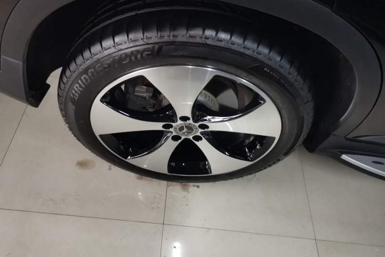 Used Mercedes-Benz GLC 2018 Refreshed GLC 300 4MATIC Dynamic Edition