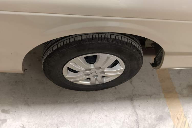 Used FORTHING Lingzhi 2019 Facelifted M5L 1.6L 7-Seater Base Model China VI Standard
