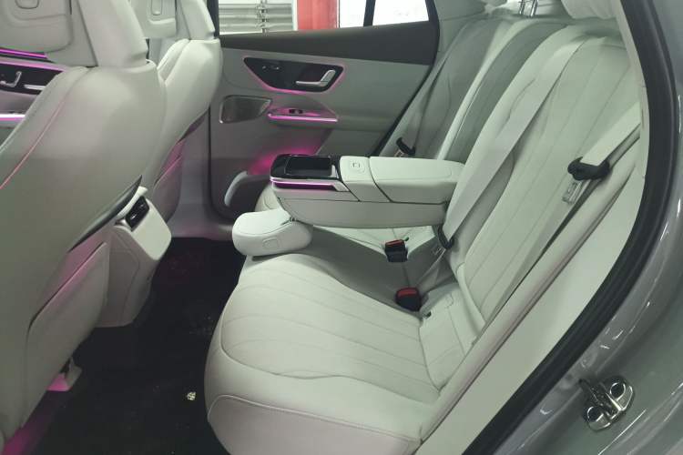 Used Mercedes-Benz EQE SUV 2023 350 4MATIC Luxury Edition Left Rear Seat