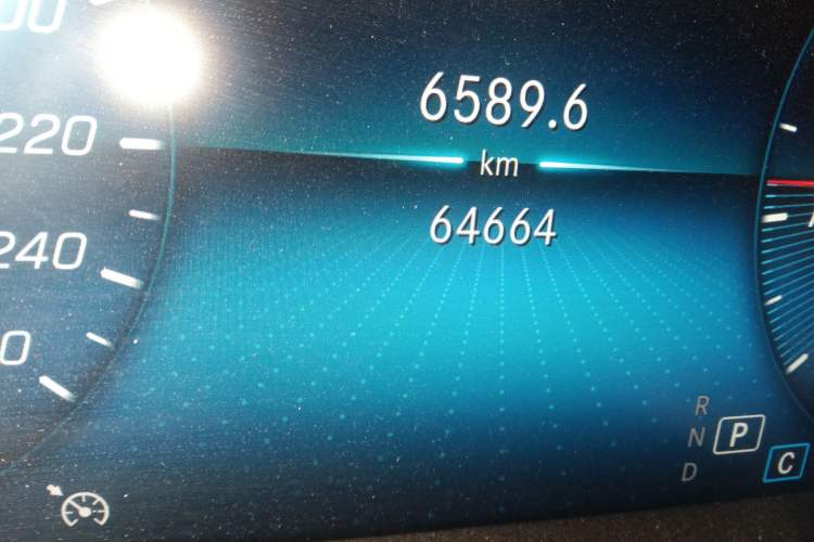 Used Mercedes-Benz C-Class 2021 C 260 L Sport Edition Odometer Close Up