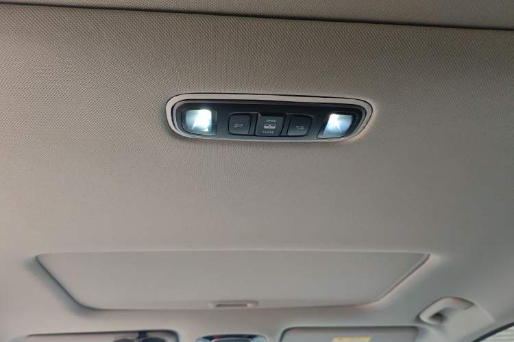 Used Hyundai Custo 2024 380TGDi LUX Premium Smart & Luxurious Edition Headliner