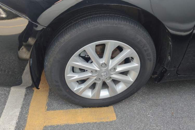 Used Toyota Camry 2015 2.0G Premier Edition Left Front Wheel Hub