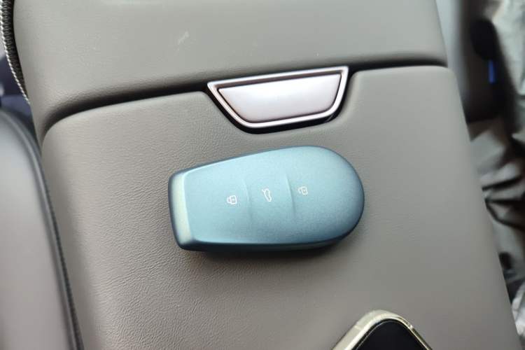 Used Nissan N6 2026 Model 180 Max Vehicle Key