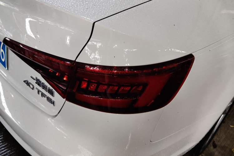 Used Audi A4L 2018 30th Anniversary Edition 40 TFSI Trendy Model Right Rear Taillight