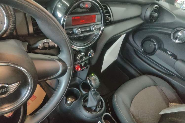 Used MINI MINI 2014 1.2T ONE
