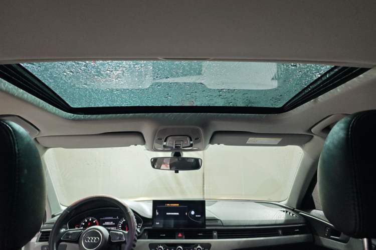 Used Audi A4L 2017 40 TFSI Ambition Edition
