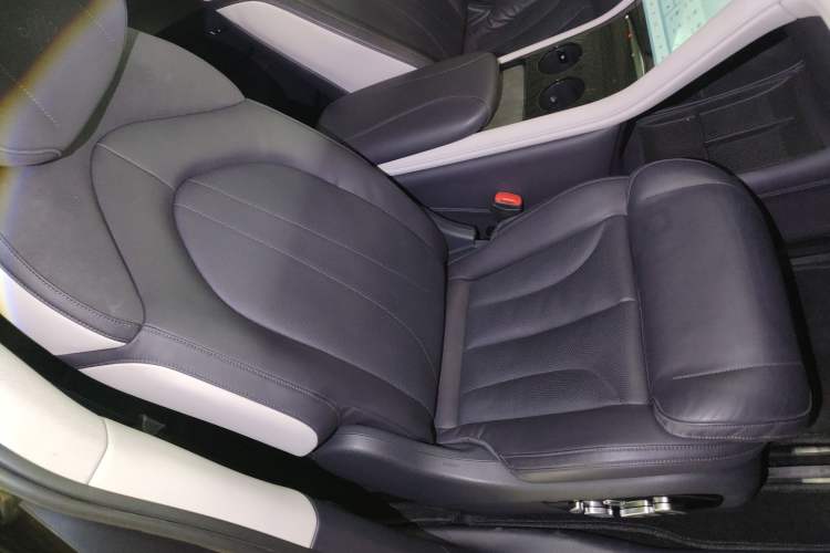 Used IM LS7 2023 100kWh Lux Rear-Drive Version
