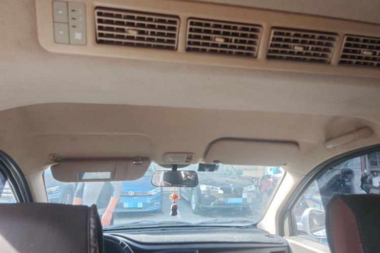 Used Wuling Rongguang V 2016 1.5L Standard Version
