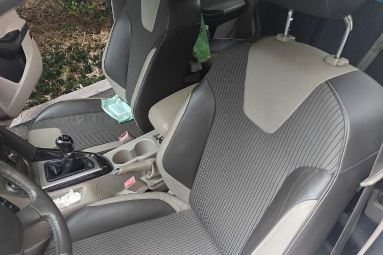 Used Ford Focus 2012 Sedan 1.6L Manual Fashion Edition