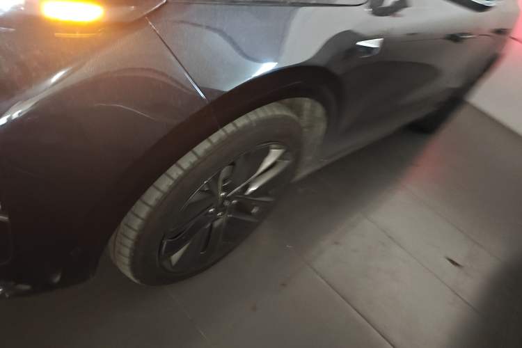 Used Li Auto L6 2024 Pro Model Left Front Wheel Hub