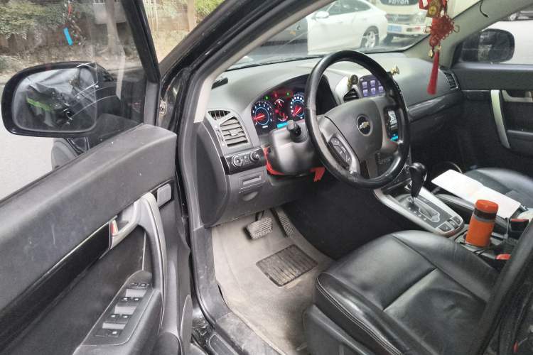 Used Chevrolet Captiva 2012 2.4L 4x4 Flagship Edition 7 Seats