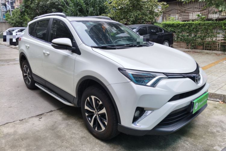Used Toyota RAV4 2019 2.0L CVT Two-Wheel Drive Pioneer Edition China V Standard