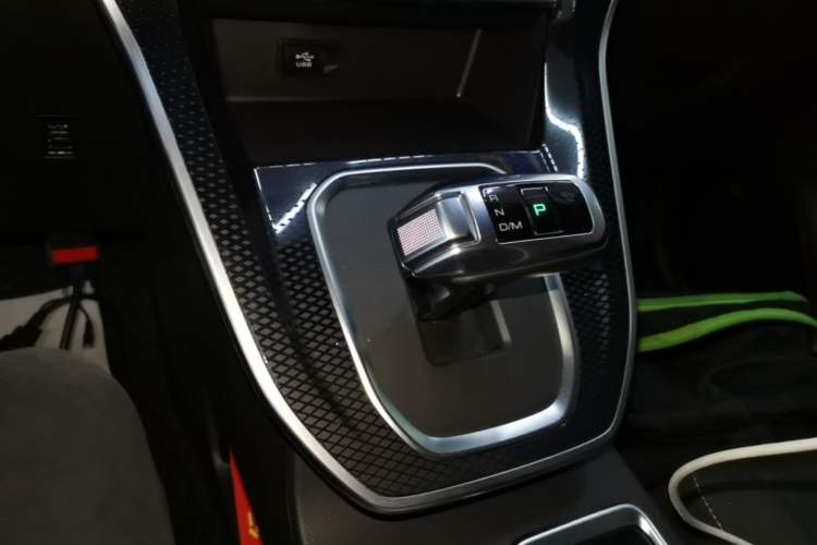 Used Haval M6 2023 PLUS 1.5T DCT Elite Smart Connectivity Model Gear Lever