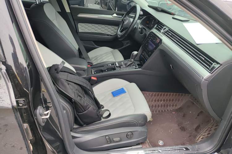 Used Volkswagen Magotan 2023 2 Million Units Limited Edition 280TSI DSG Leading Version