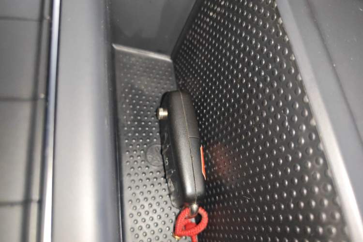 Used Volkswagen Tiguan 2015 1.8TSI Automatic All-Wheel-Drive Luxury Model Vehicle Key