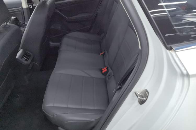 Used Volkswagen Lavida 2018 1.5L Automatic Comfort Edition China V Standard Left Rear Seat