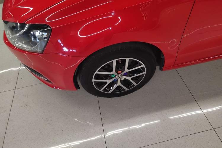 Used Volkswagen Polo 2016 1.6L Automatic Comfort Model Exterior 4