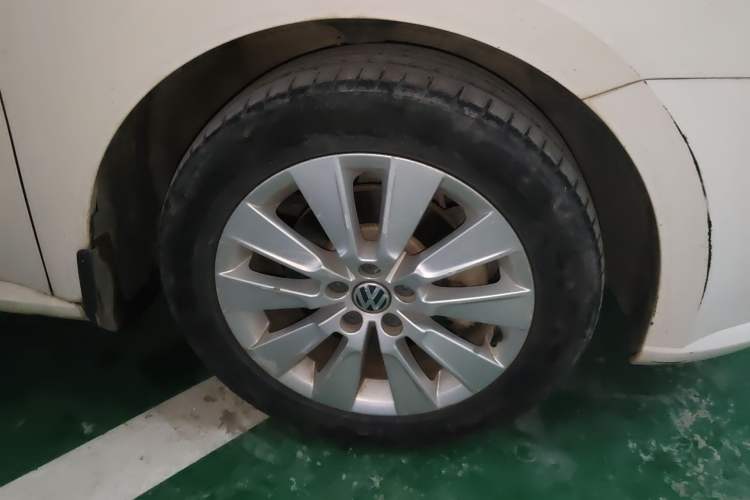 Used Volkswagen Lavida 2015 1.6L Automatic Comfort Edition