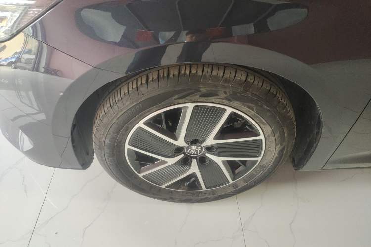 Used BYD Qin L 2024 DM-i 80KM Leading Model Left Front Wheel Hub