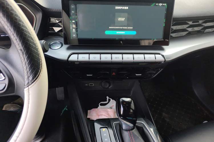 Used MG 5 2021 Revised Version 180 DVVT CVT Youth Luxury Edition Audio And AC Panel