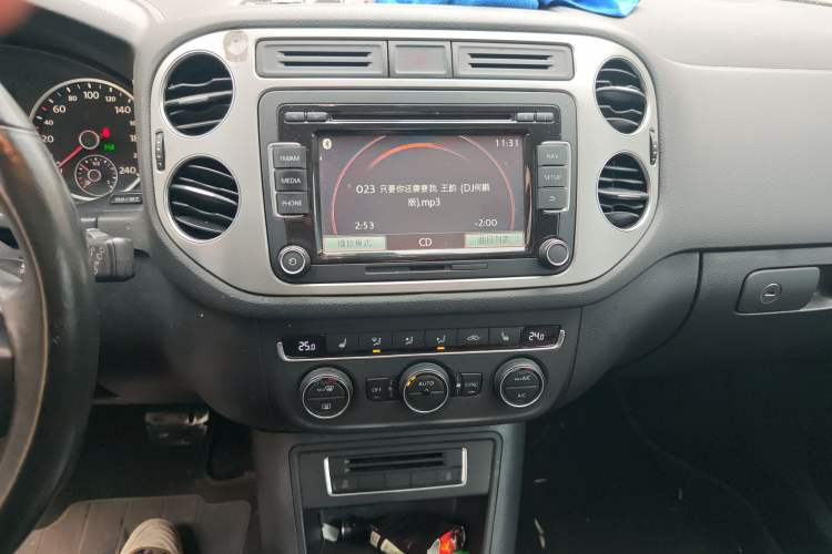 Used Volkswagen Tiguan 2015 2.0 TSI Automatic All-Wheel Drive Luxury Edition