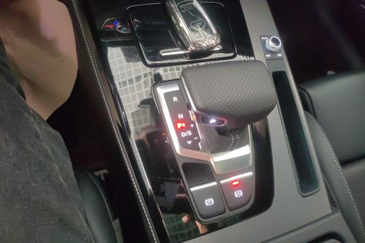 Used Audi Q5L 2025 quattro 45th Anniversary Edition 45 TFSI Luxury Dynamic Model