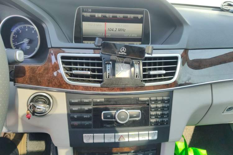 Used Mercedes-Benz E-Class 2014 E 260 L Luxury Model
