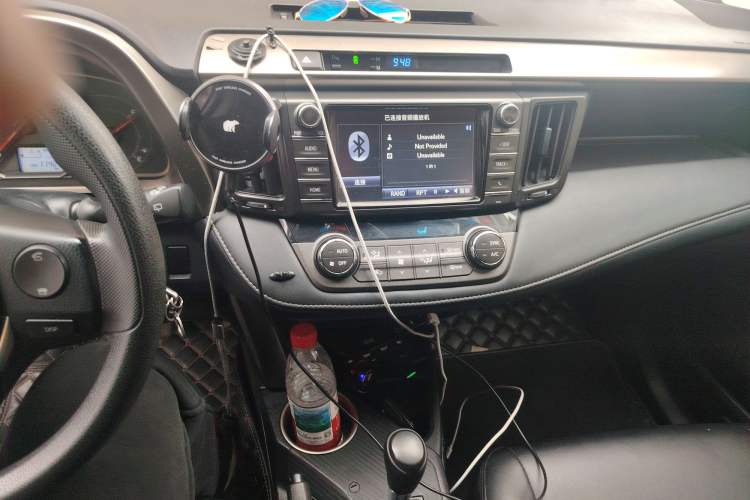 Used Toyota RAV4 2015 2.0L CVT Two-Wheel Drive Fashion Edition
