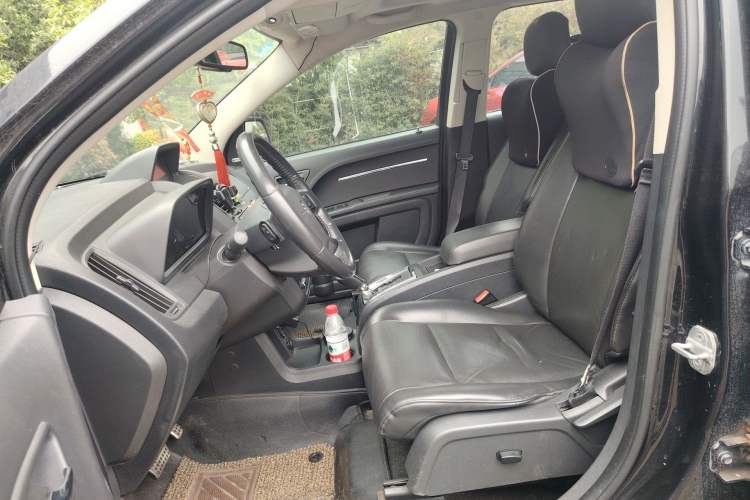 Used Dodge Journey 2011 2.7 Luxury Navigation Edition Left Front Seat